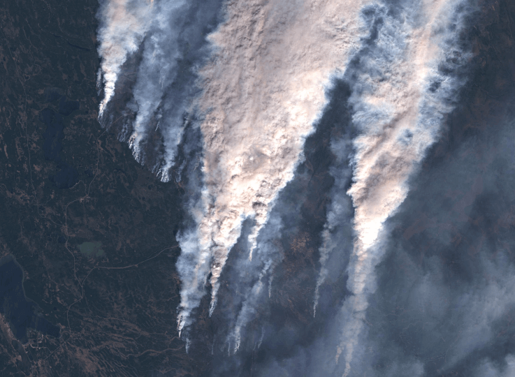 fire satellite map of western Canada, May 26, 2025
