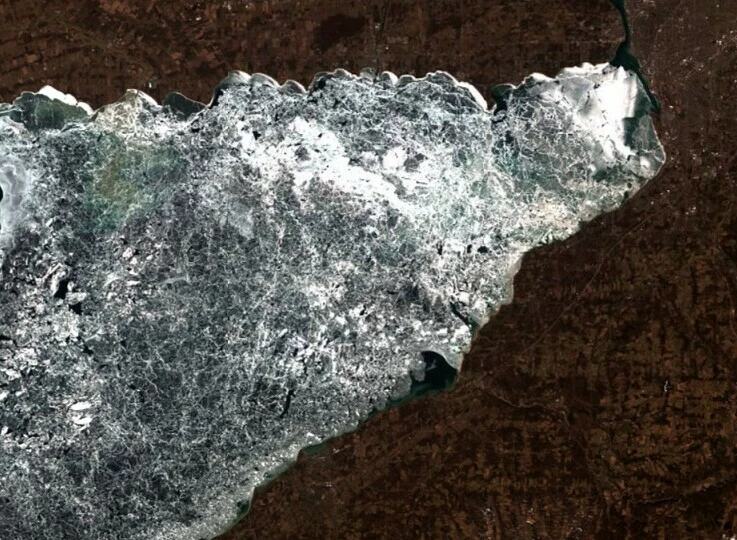 satellite image of ice cover on Lake Erie