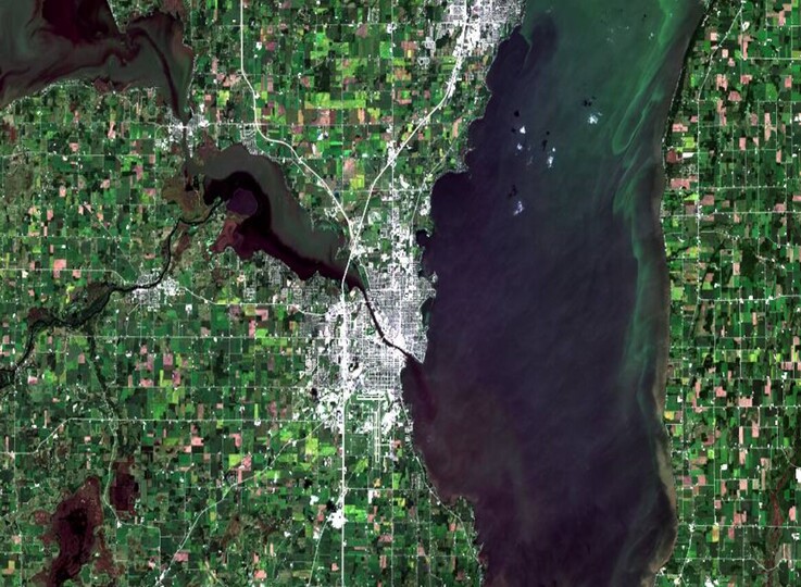 satellite image of Lake Winnebago, USA