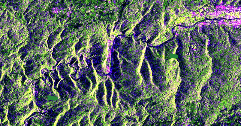 Sentinel-1 IW-Modus: Überflutete Gebiete erscheinen in dunkelblauen und schwarz gefärbten Bereichen