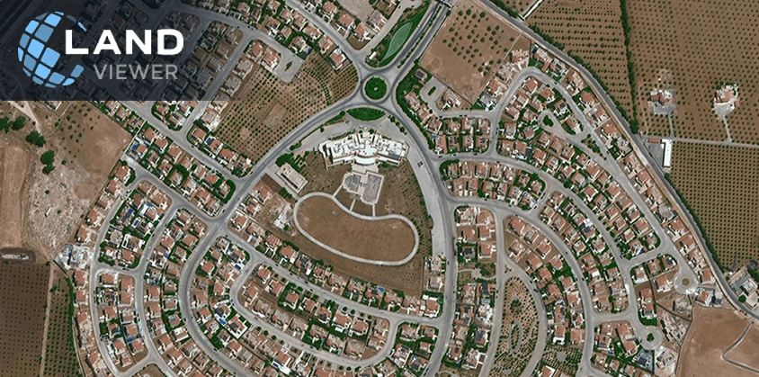 residential area in Anman captured by SuperView NEO-1 satellite at 0.3 m spatial res