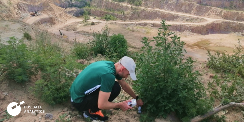 measuring soil moisture with HH2 moisture meter