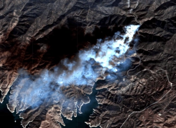 Satellite image of smoke from wildfire near Castaic Lake, Jan 2025