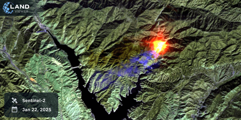 Satellite image showing wildfire outbreak near Castaic Lake