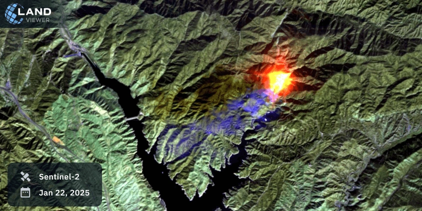 Satellite image showing wildfire outbreak near Castaic Lake