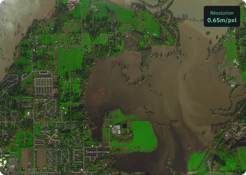 Vue satellite haute définition de Gaofen 7 de zones inondées