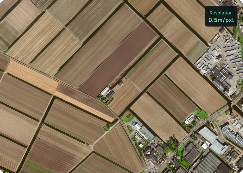 Photos haute qualité de SuperView-1 d'une zone agricole