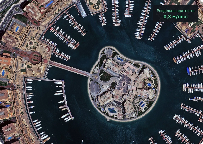 зображення великої роздільної здатності SuperView NEO-1 із човнами на причалах