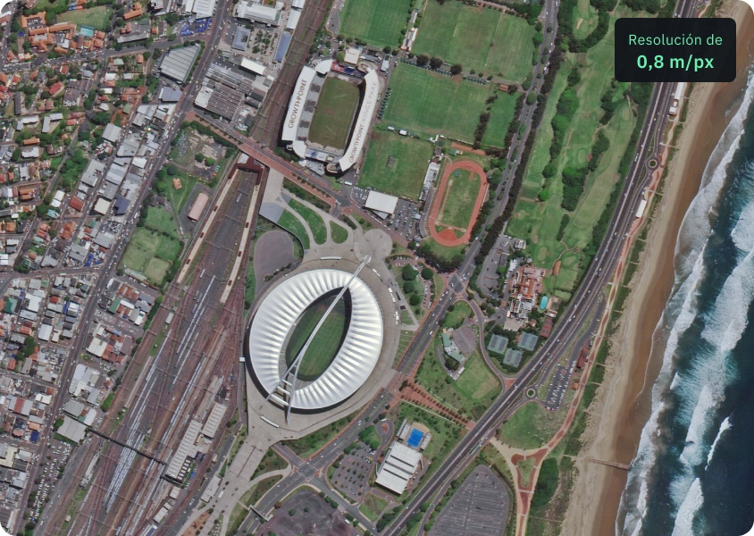 imagen satelital de TripleSat de infraestructuras urbanas