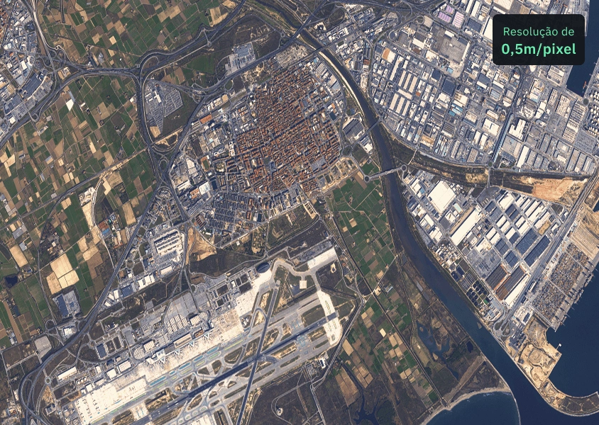 Imagem Göktürk-1 com resolução de 0,5 m/px