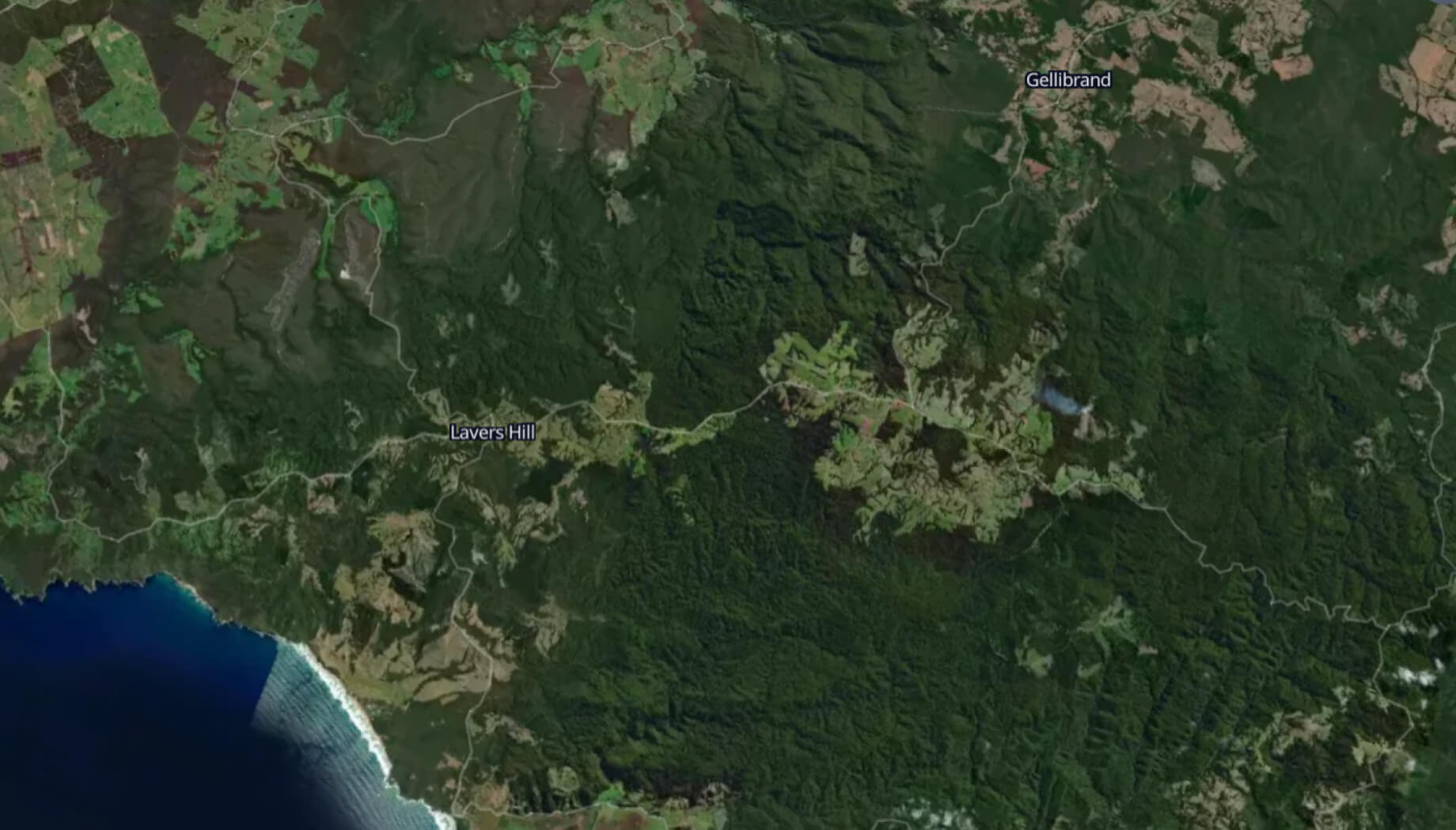 imagem bruta de satélite da área antes do desmatamento de EOS RayVision