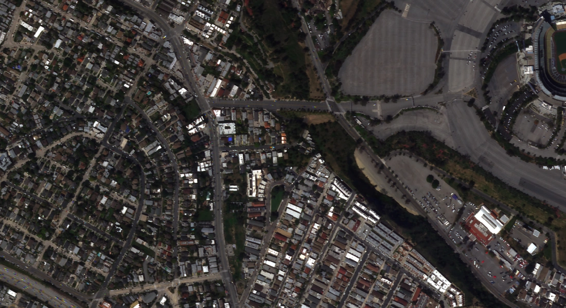 very high-resolution satellite imagery of Dodger Stadium for land use analysis and transportation planning